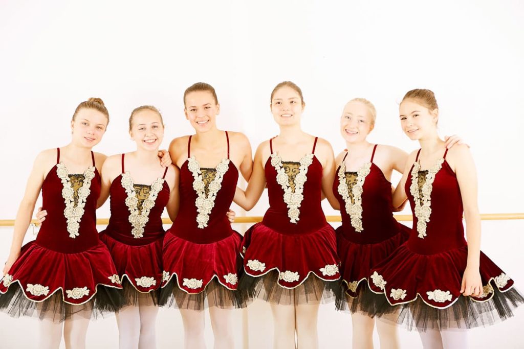 dance-steps-ballettschule-klassik-tutu-spitzentanz